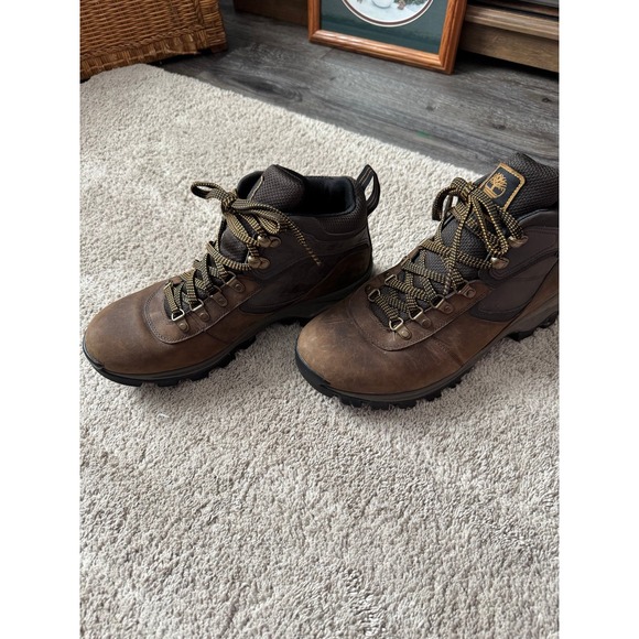 Timberland Men\'s Waterproof Hiking Boots Brown Leather Size 11W Trail Shoes